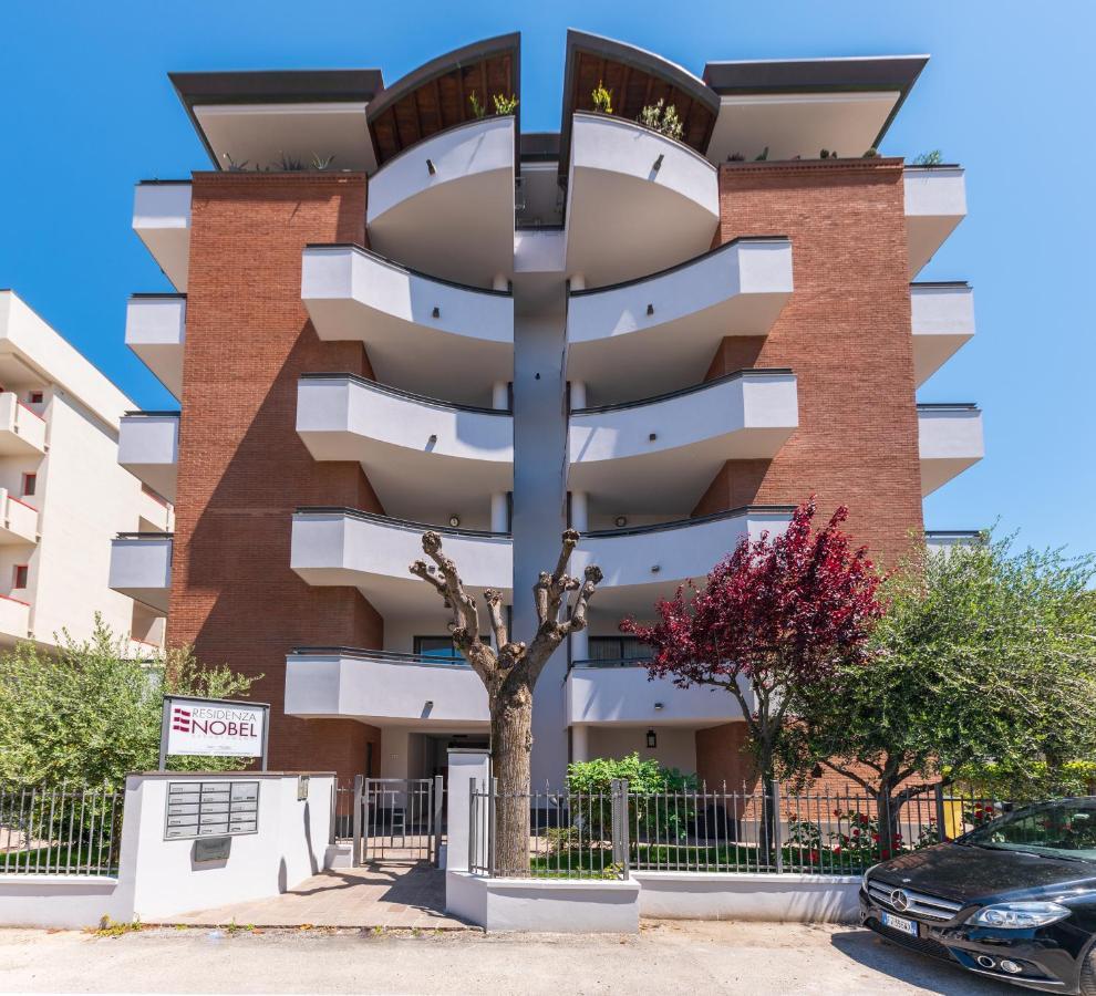 Residenza Nobel Appartamenti Rimini Esterno foto